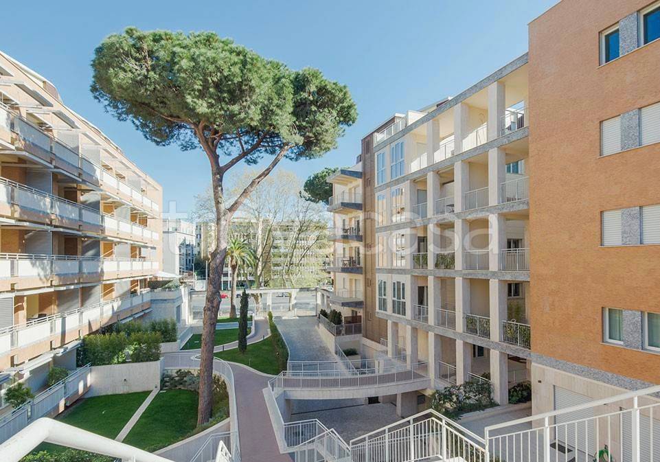 Appartamento in affitto a Roma piazza Albania, 35