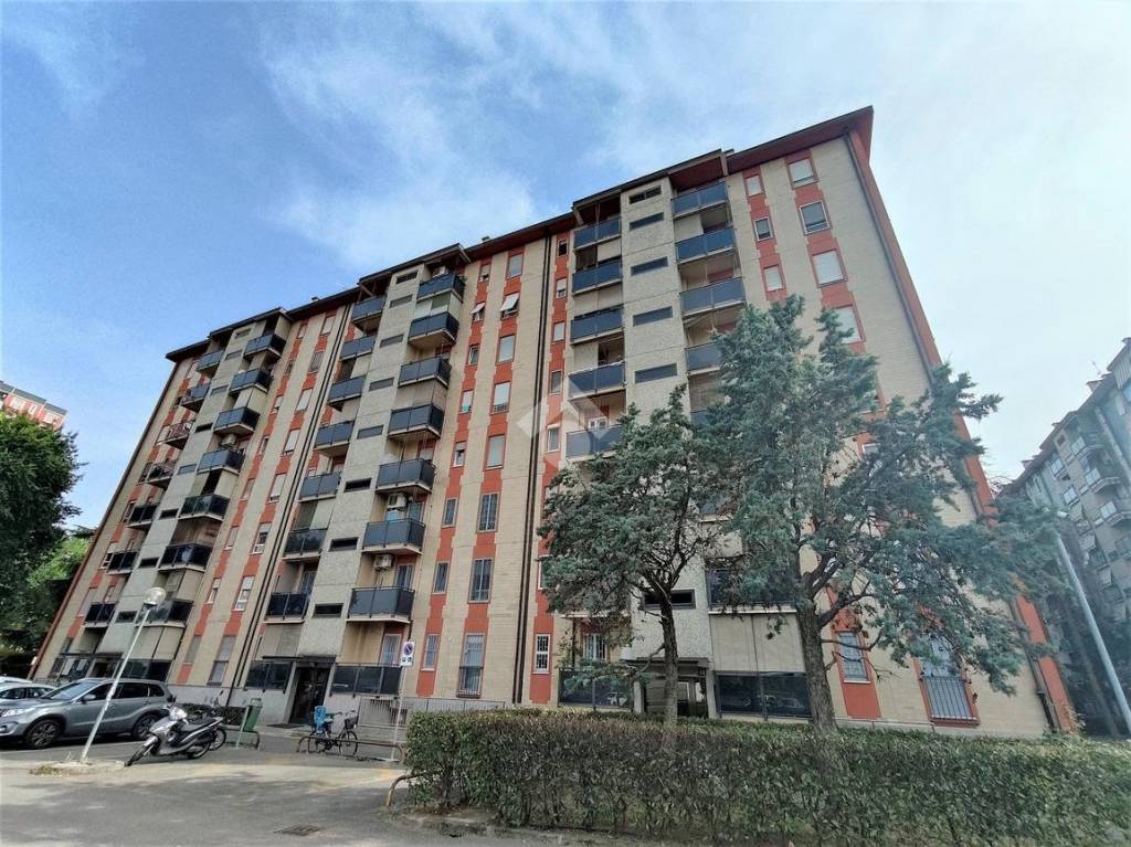 Appartamento in vendita a Milano via enrico Falck, 7