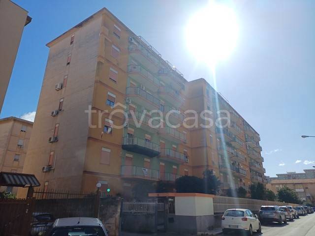 Appartamento in vendita a Palermo via Re Enzo, 6