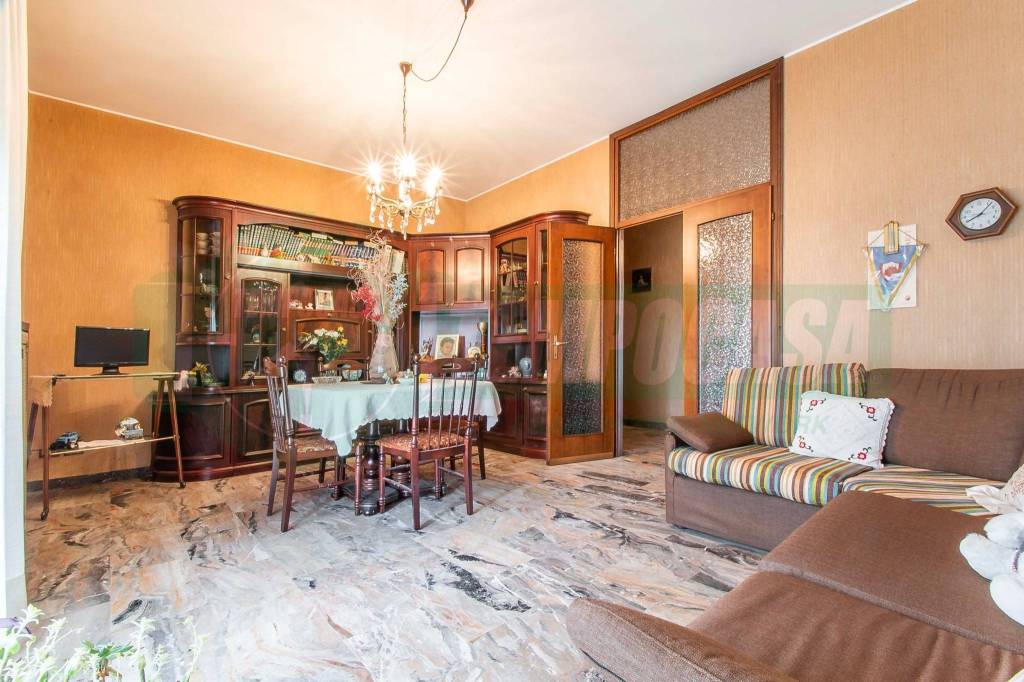 Appartamento in vendita a Uboldo via Giuseppe Mazzini, 56