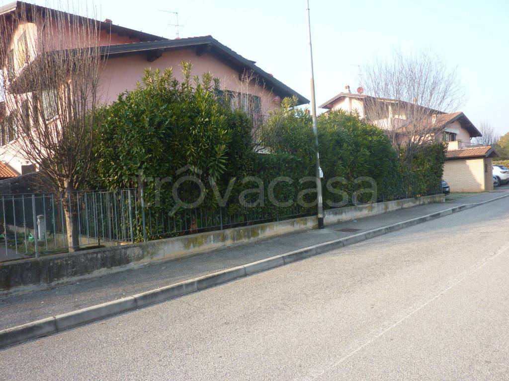 Appartamento in in vendita da privato a Calvagese della Riviera via Giovanni Prati, 7