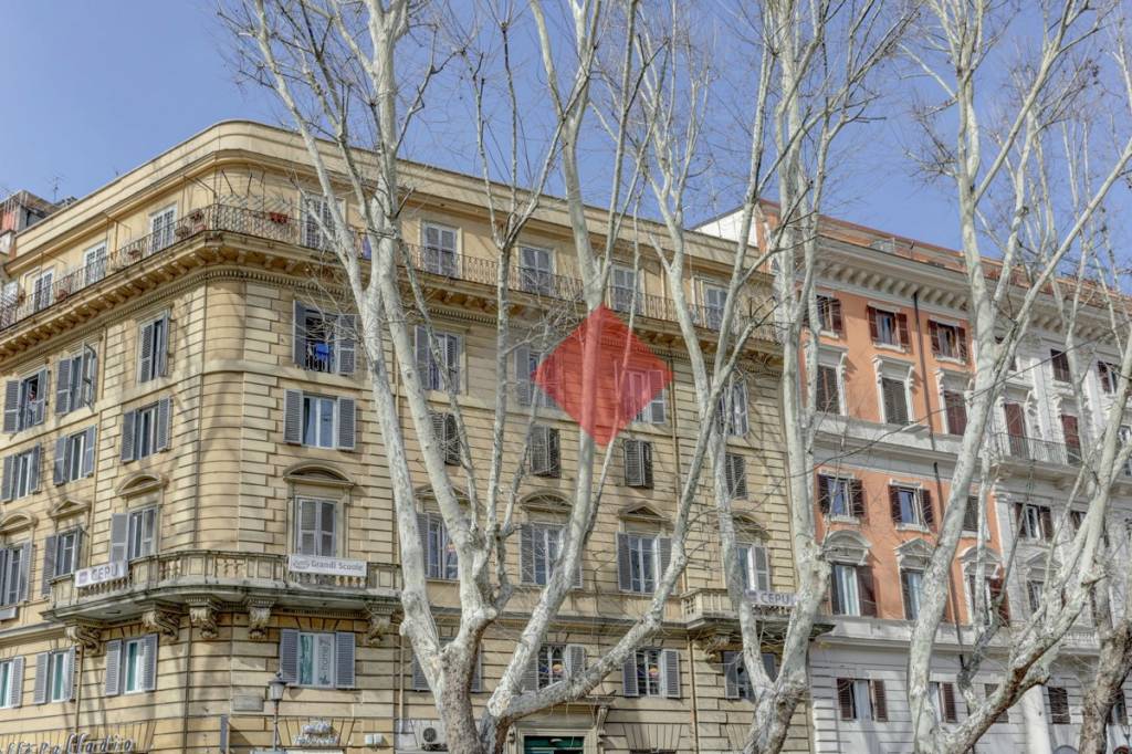 Appartamento in vendita a Roma via Nomentana, 77