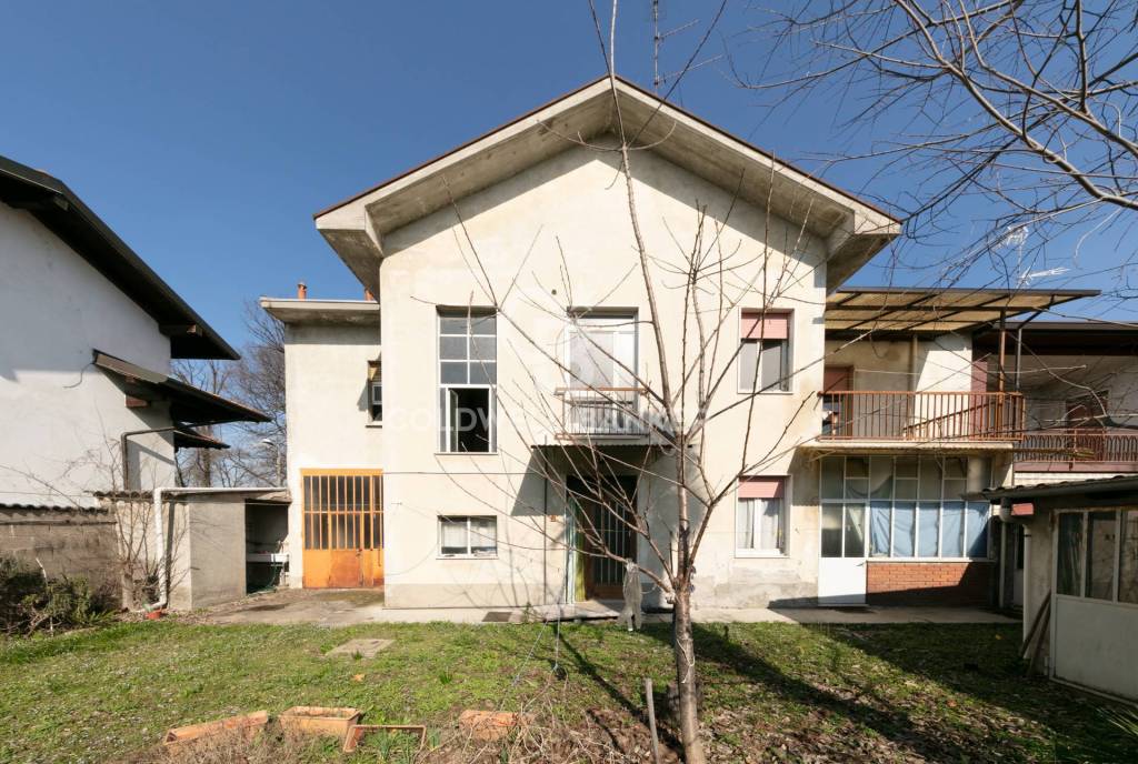 Casa Indipendente in vendita a Busto Garolfo via rossini, 29
