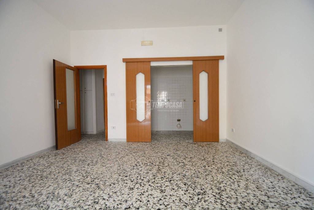 Appartamento in vendita a Gioia del Colle via Giuseppe Angelillo