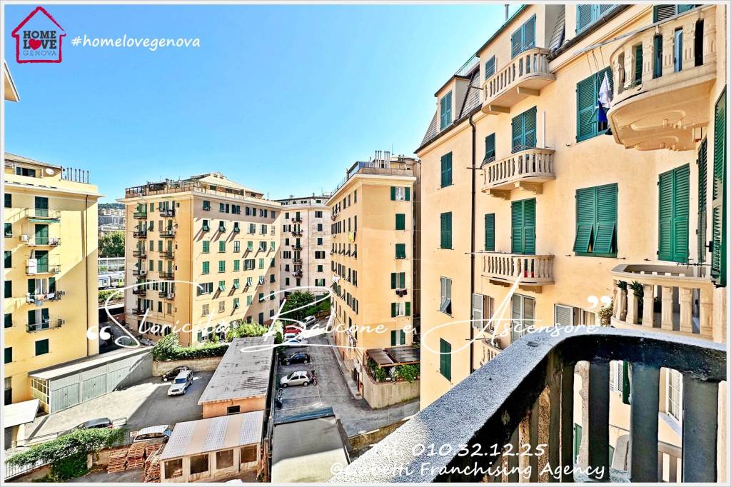 Appartamento in vendita a Genova via Odessa