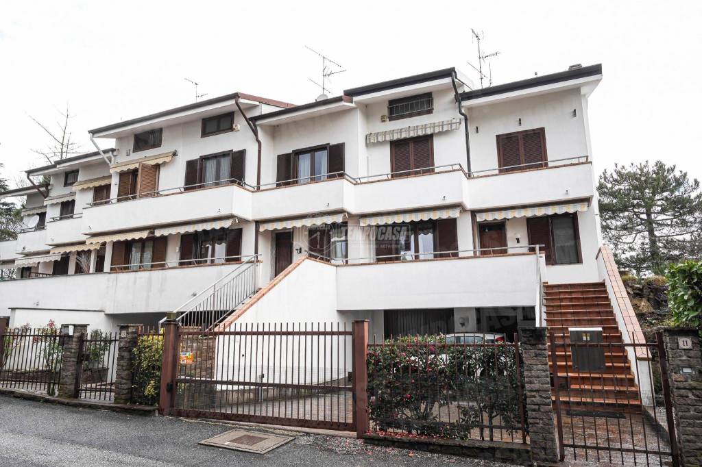 Villa a Schiera in vendita a Inverigo via Cesare Beccaria 13