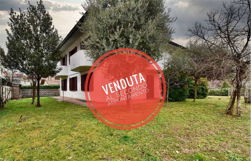 Villa in vendita a Ceriano Laghetto via Gianetti, 5