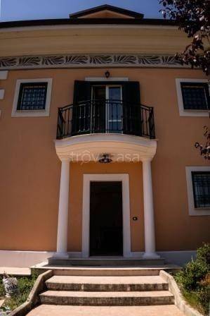 Villa Bifamiliare in in vendita da privato a Campagnano di Roma via Sandro Penna, 10