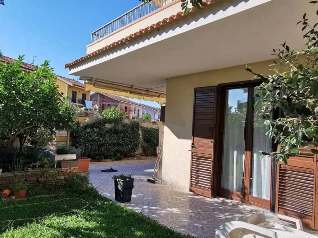 Villa a Schiera in vendita a Barcellona Pozzo di Gotto via Antonio Calderone