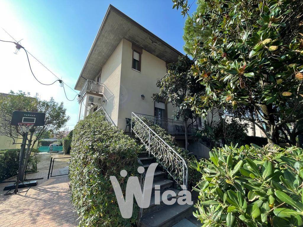 Villa Bifamiliare in vendita a Cervia malva sud, 52