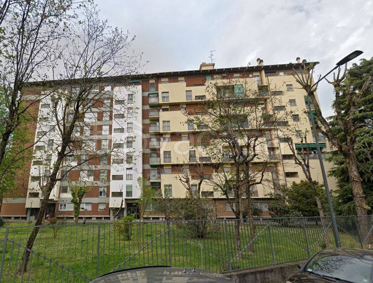 Appartamento all'asta a Milano via delle Genziane, 3