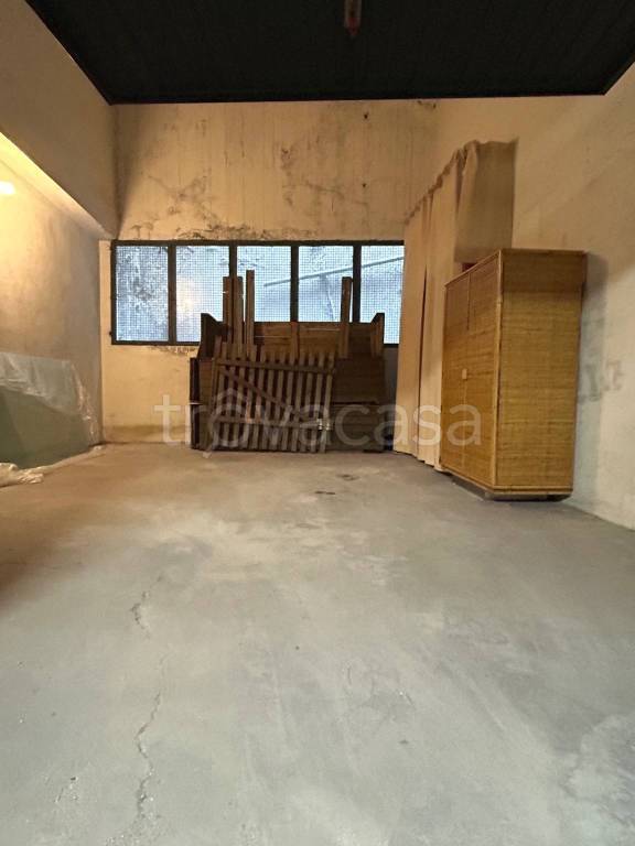 Garage in vendita a Modena via Pietro Giardini, 605