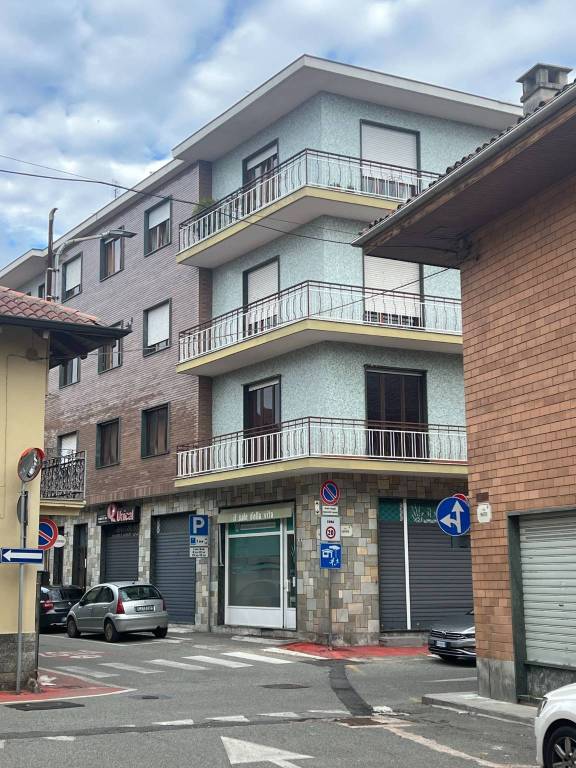 Appartamento in in vendita da privato a Leini via Maffei, 13