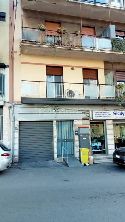 Garage in vendita a Paternò via Vittorio Emanuele, 358G