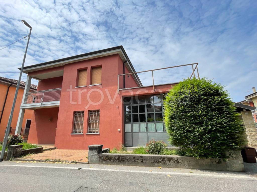 Villa Bifamiliare in vendita a Boffalora d'Adda via Umberto I, 21
