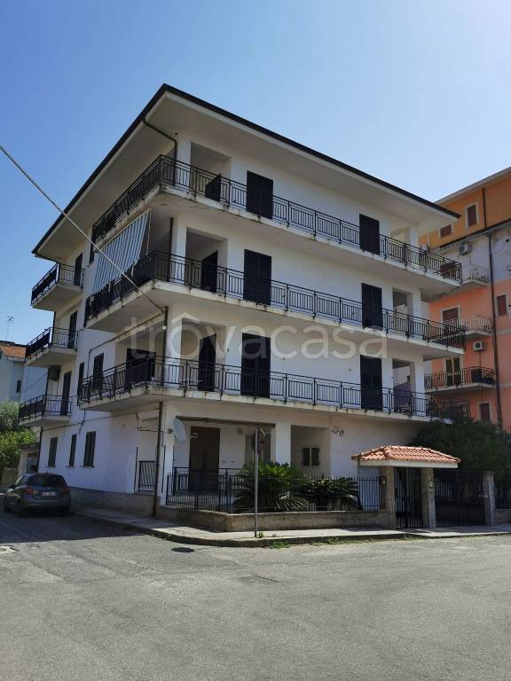 Appartamento in in vendita da privato a Sant'Ilario dello Ionio viale San Martino