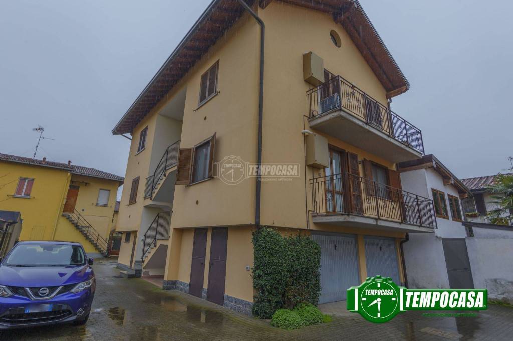 Appartamento in vendita a Binasco via Giuseppe Mazzini