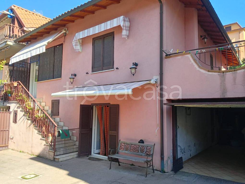 Appartamento in vendita a Monterotondo via del Colle