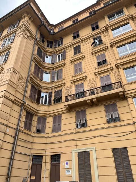 Appartamento in vendita a Genova via Antonio Pellegrini