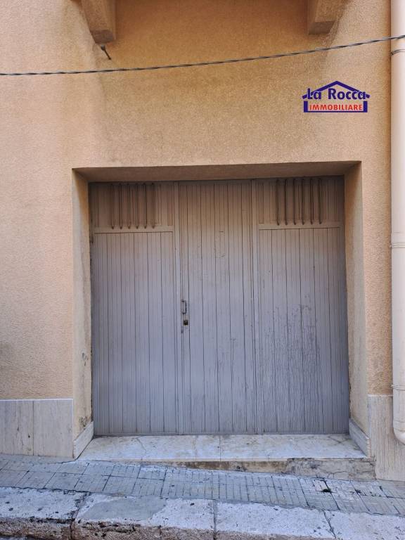 Garage in vendita a Castellammare del Golfo via Pasquale Calvi, 22