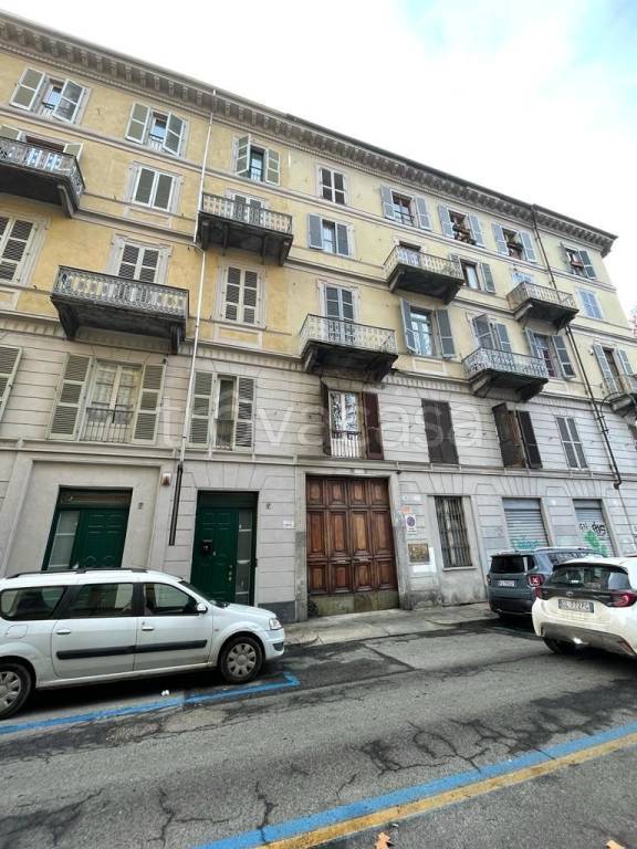 Appartamento in vendita a Torino via Santa Chiara, 41