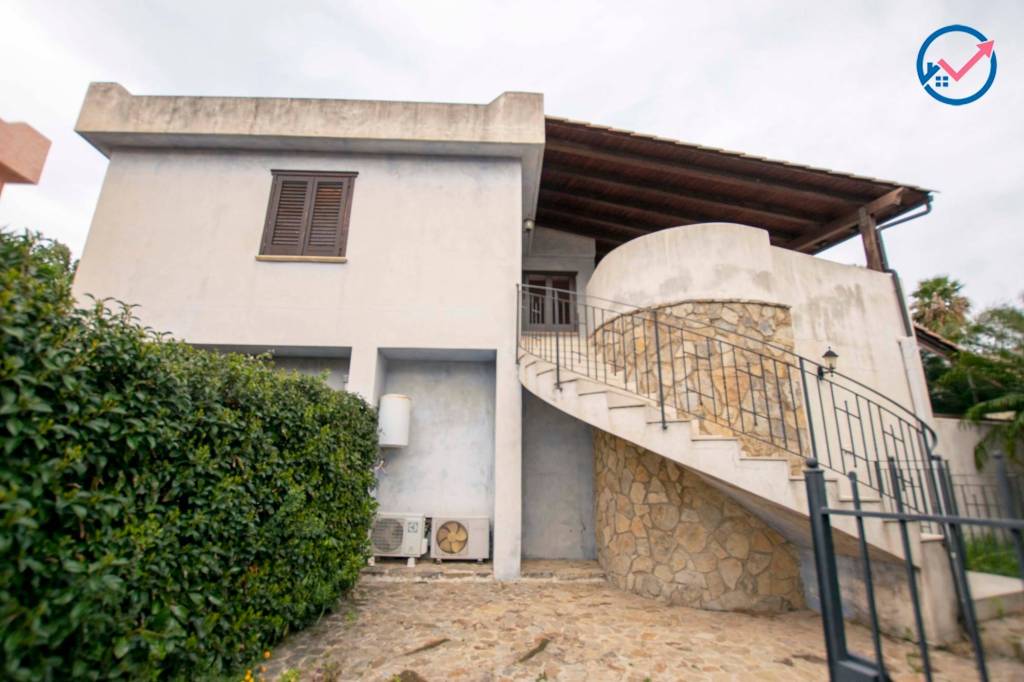 Villa a Schiera in vendita a Campofelice di Roccella contrada Pistavecchia, snc