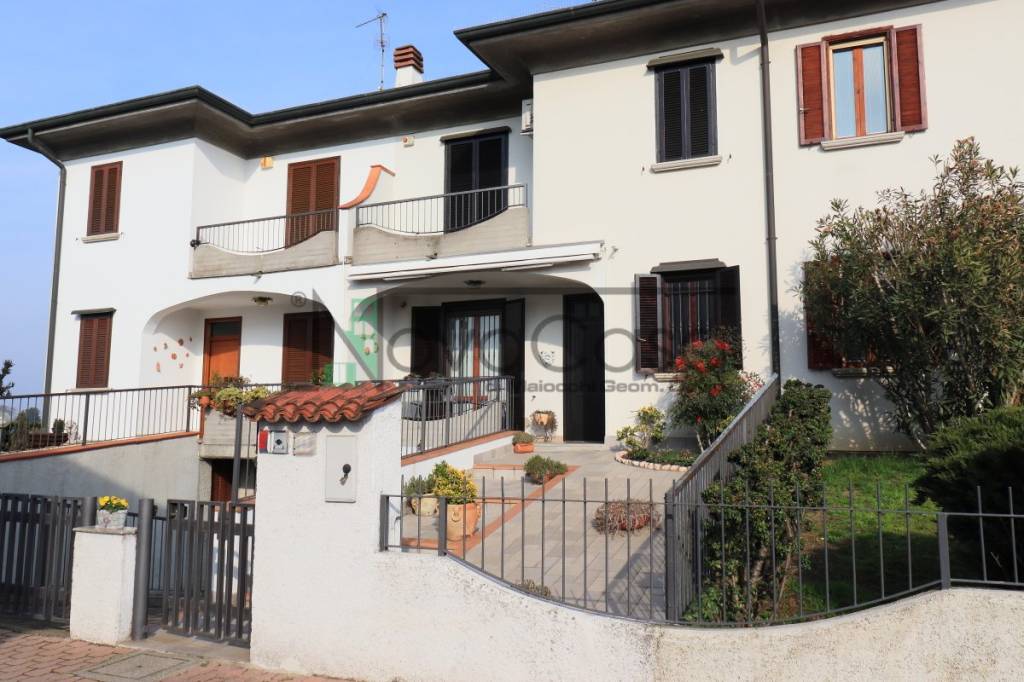 Villa a Schiera in vendita a Codogno via Monsignor g. Gennari