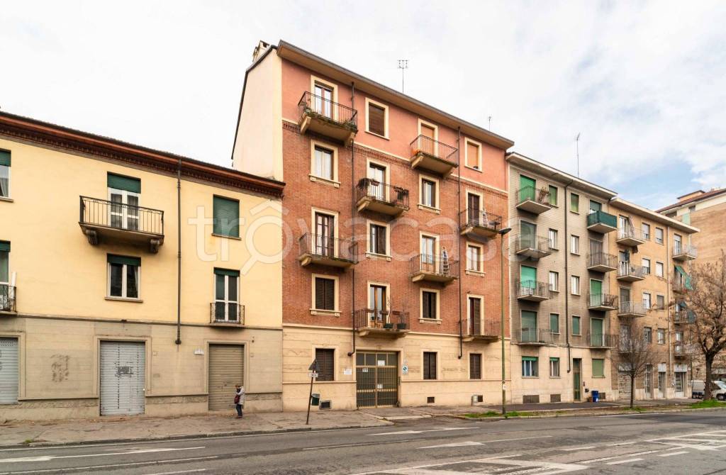 Appartamento in vendita a Torino strada di Settimo, 3