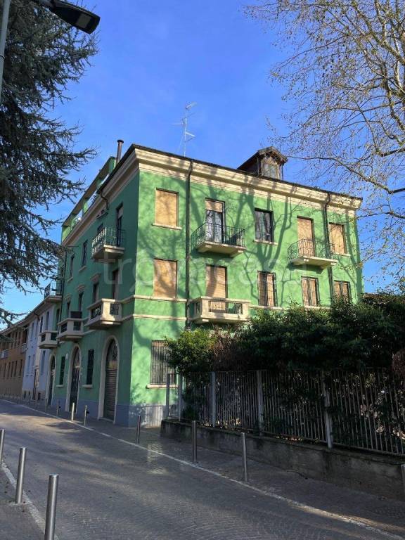 Appartamento in affitto a Milano via Pusiano, 24