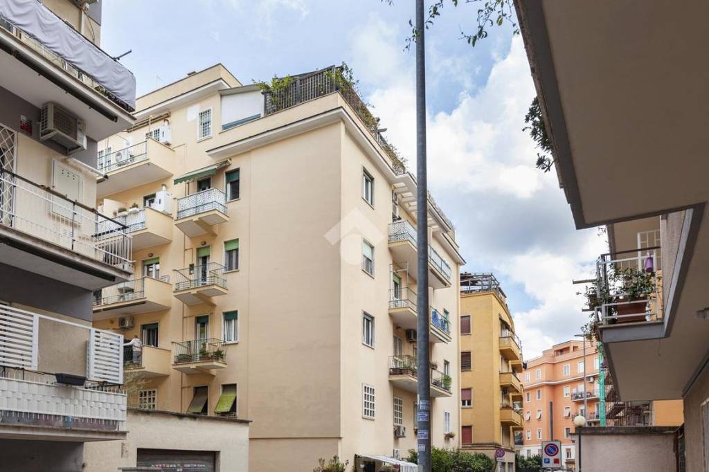 Appartamento in vendita a Roma via Gian Matteo Giberti, 28