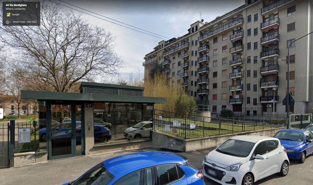 Garage in affitto a Milano via Bordighera, 47
