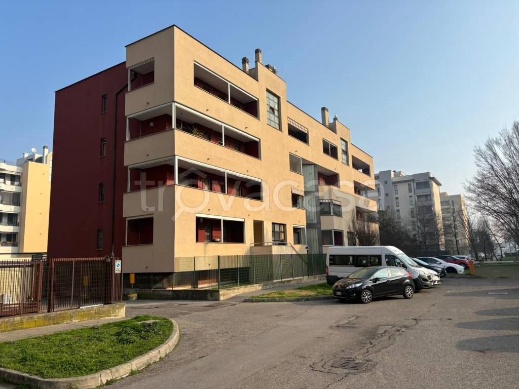 Appartamento in vendita a Buccinasco via Arrigo Boito, 7