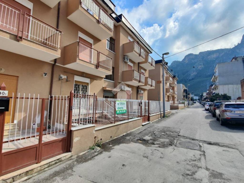 Appartamento in vendita a Palermo via Aloi, 40