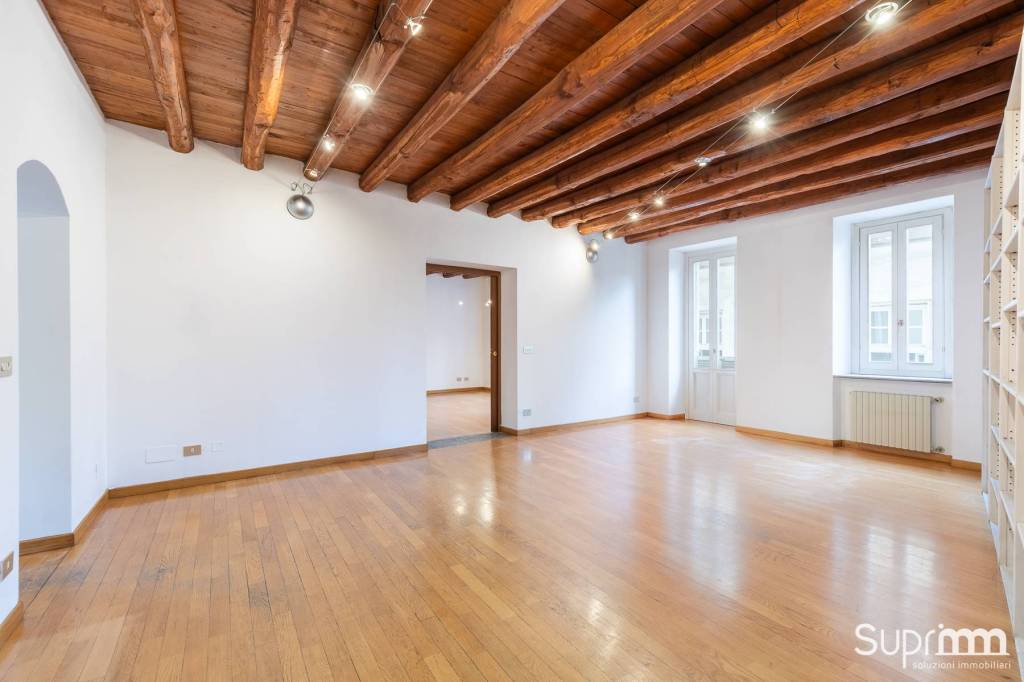 Appartamento in vendita a Torino via Giuseppe Barbaroux, 35