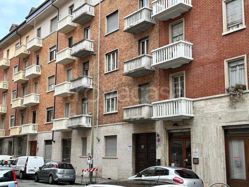 Garage in vendita a Torino via Domodossola, 36