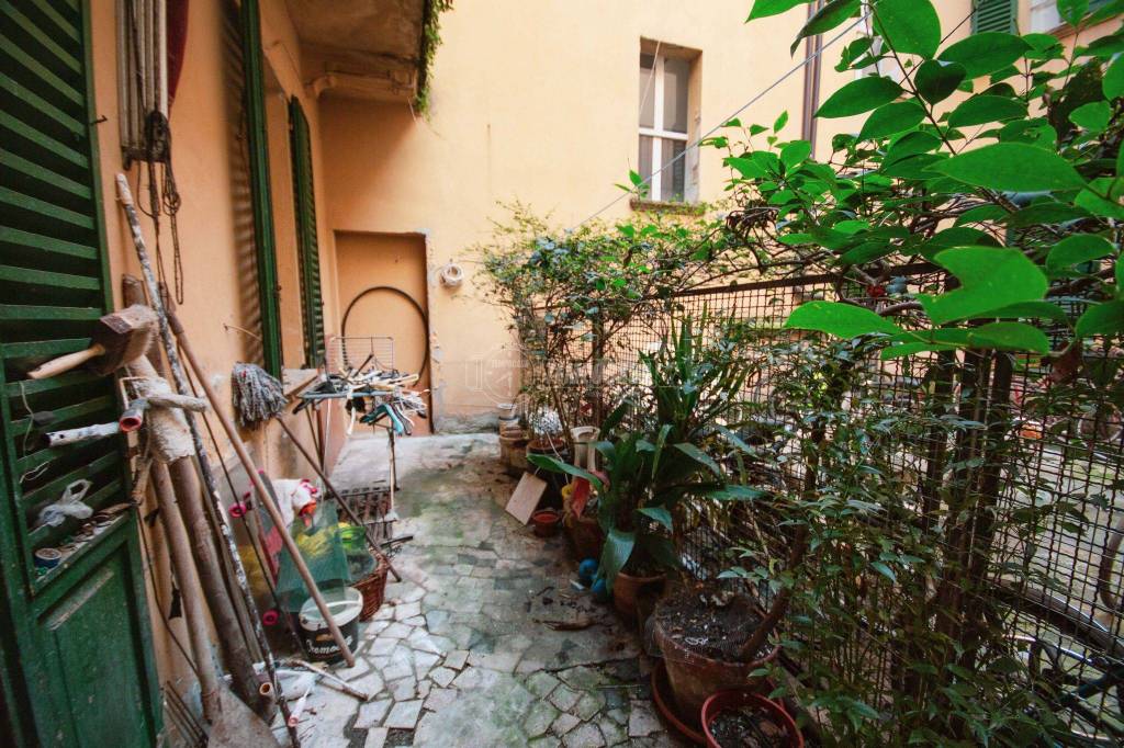 Appartamento in vendita a Bologna via del Borgo di San Pietro