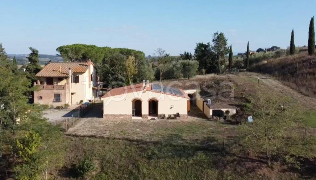 Villa in vendita a Monteroni d'Arbia