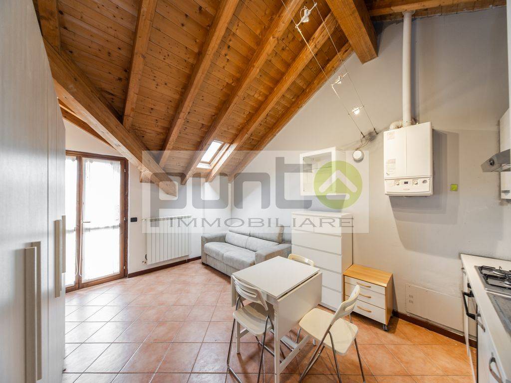 Appartamento in vendita a Concorezzo via Alessandro Manzoni, 32