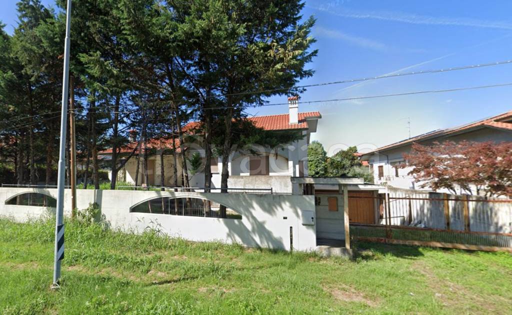 Villa all'asta a Parabiago viale della Repubblica, 32
