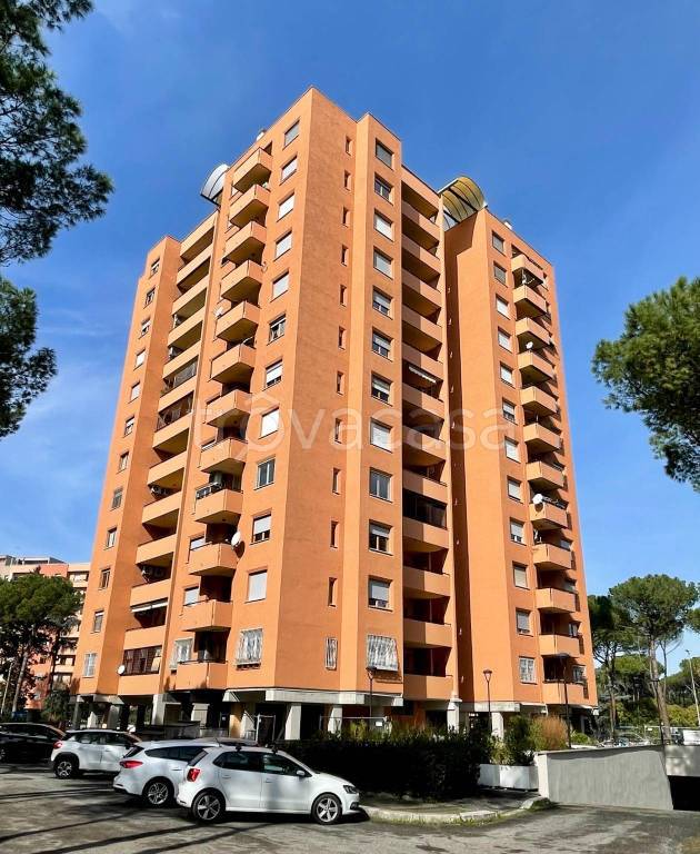 Appartamento in vendita a Roma via Giuseppe Spataro