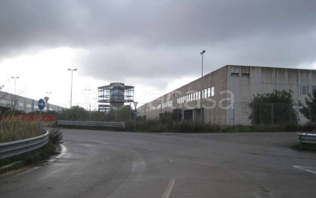 Capannone Industriale in vendita a Taranto s.s. 106