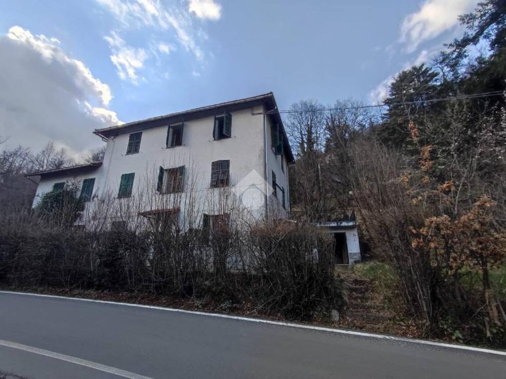 Casa Indipendente in vendita a Torriglia località Siginella, 25
