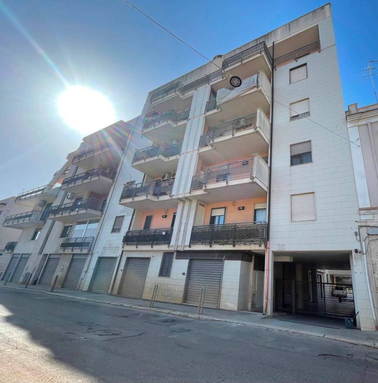 Appartamento in vendita a Mola di Bari via Sant'Onofrio, 21
