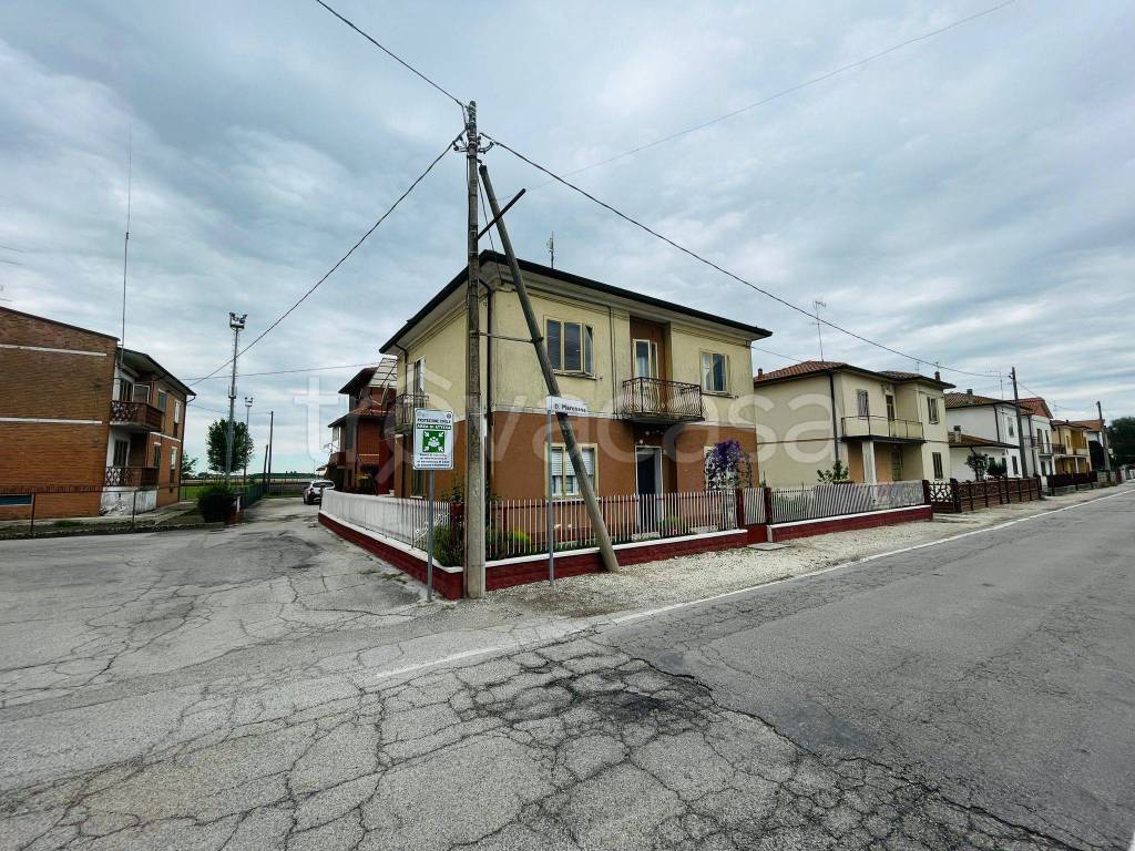 Villa Bifamiliare in in vendita da privato a Copparo strada Provinciale di Copparo