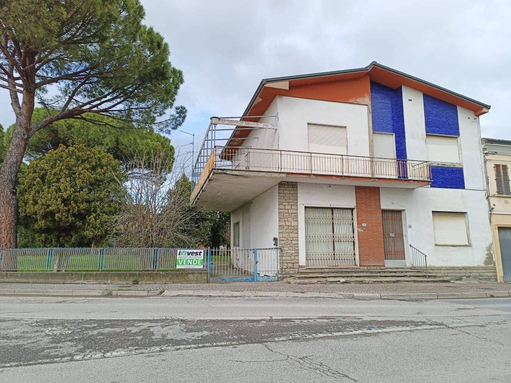 Villa in vendita a Lugo via Provinciale Bagnara, 58