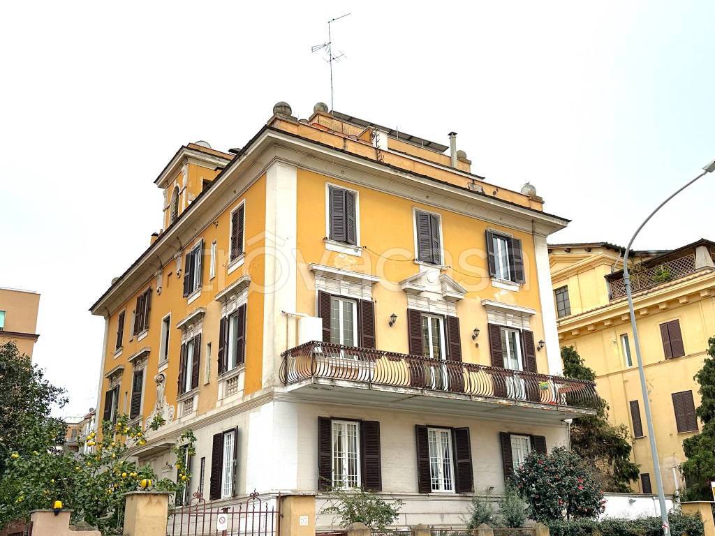 Appartamento in vendita a Roma circonvallazione Appia