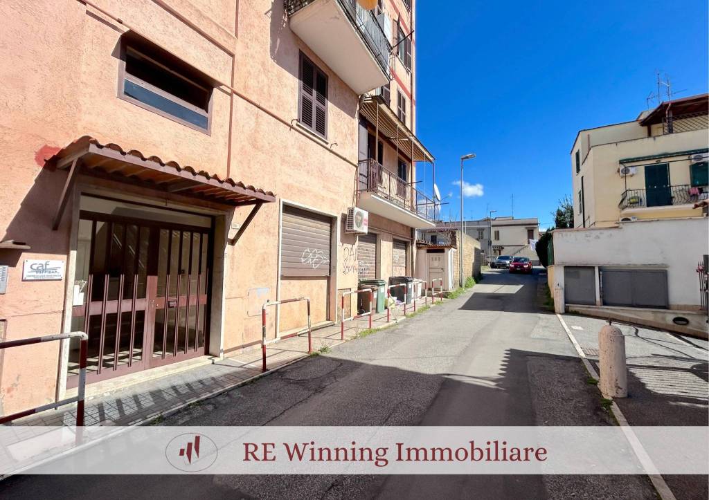 Appartamento in vendita a Guidonia Montecelio via Giovanni Bovio, 5