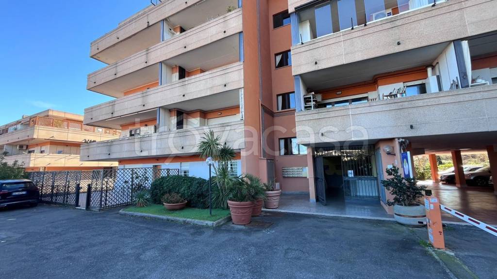 Appartamento in vendita a Roma via Francesca Bertini, 8