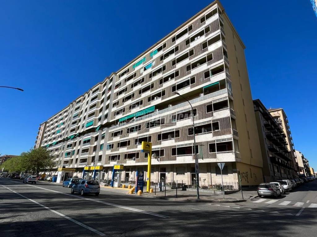 Appartamento in vendita a Torino via ventimiglia 208