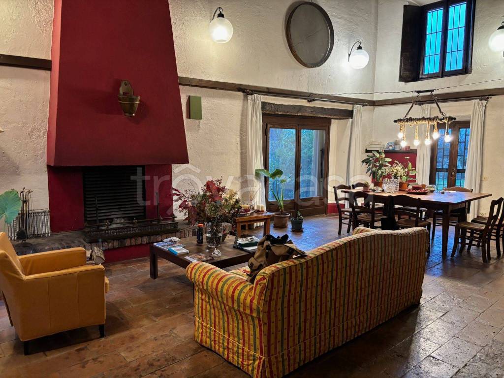 Appartamento in in affitto da privato a Vernate via Guglielmo Marconi, 15